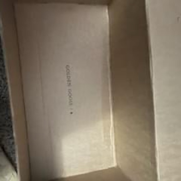 Golden Goose woman’s size 38 - Picture 10 of 10